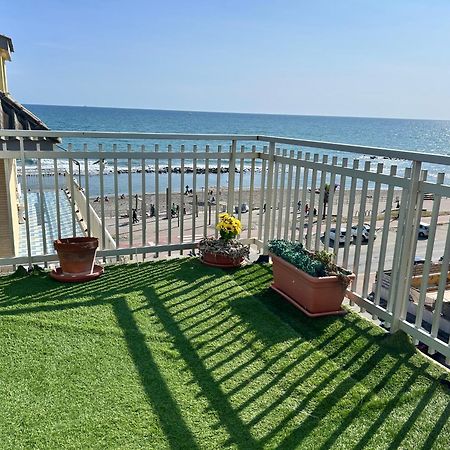 Apartmán Front Sea Luxury Lido di Ostia Exteriér fotografie