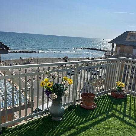 Apartmán Front Sea Luxury Lido di Ostia Exteriér fotografie