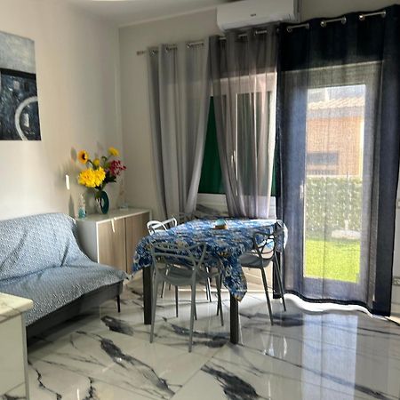 Apartmán Front Sea Luxury Lido di Ostia Exteriér fotografie