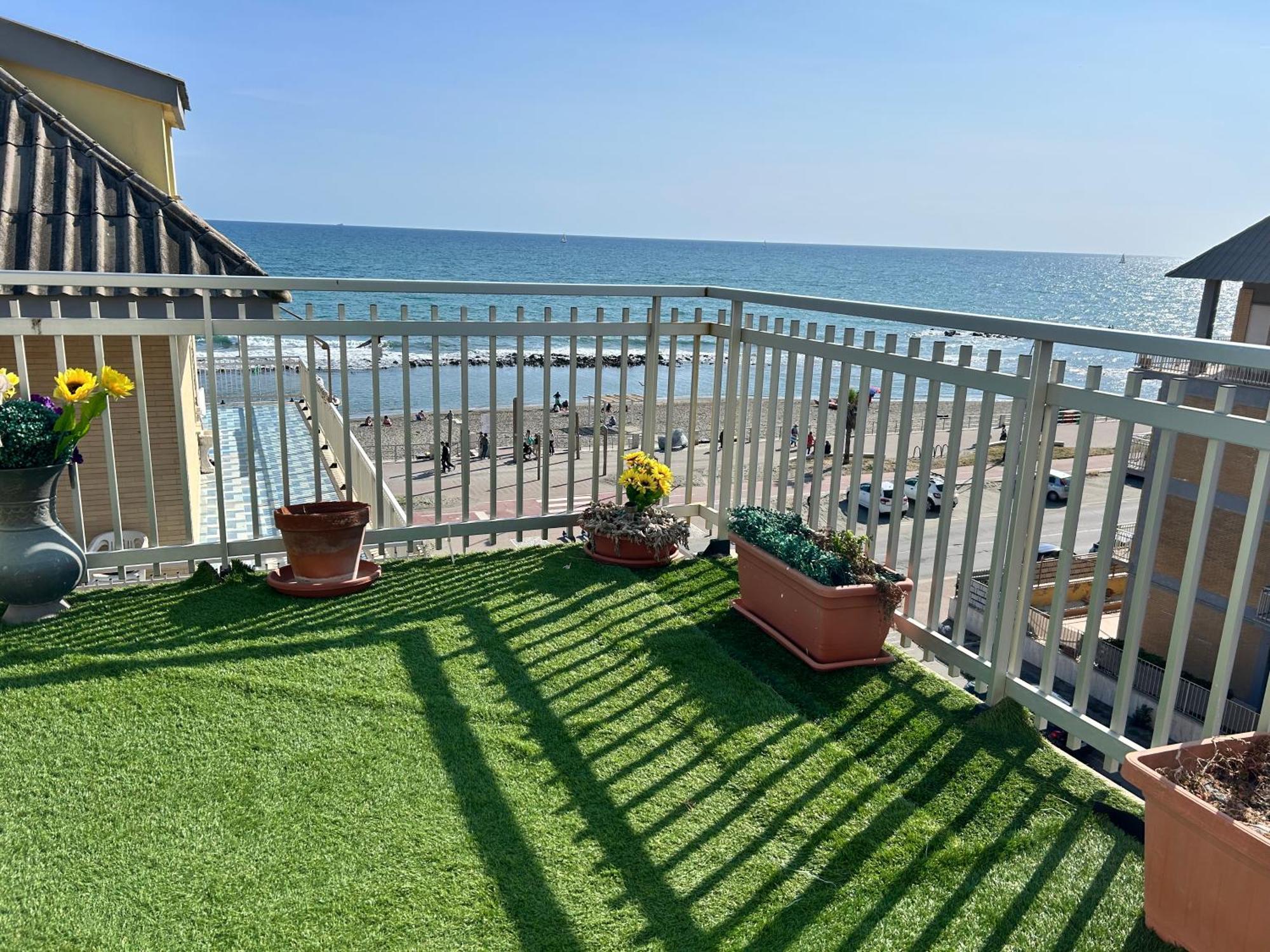 Apartmán Front Sea Luxury Lido di Ostia Exteriér fotografie
